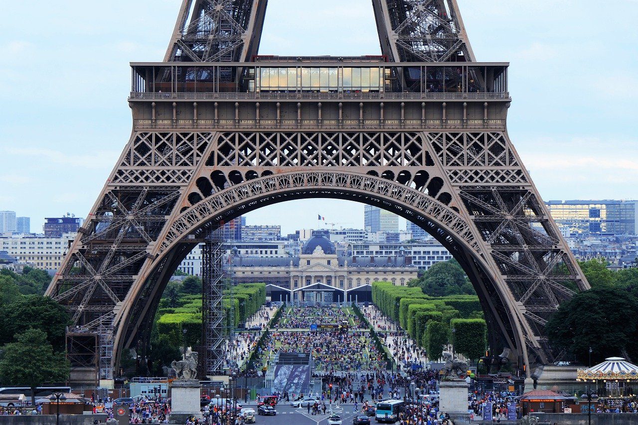 Eiffel Tower Arch Tourism Crowd